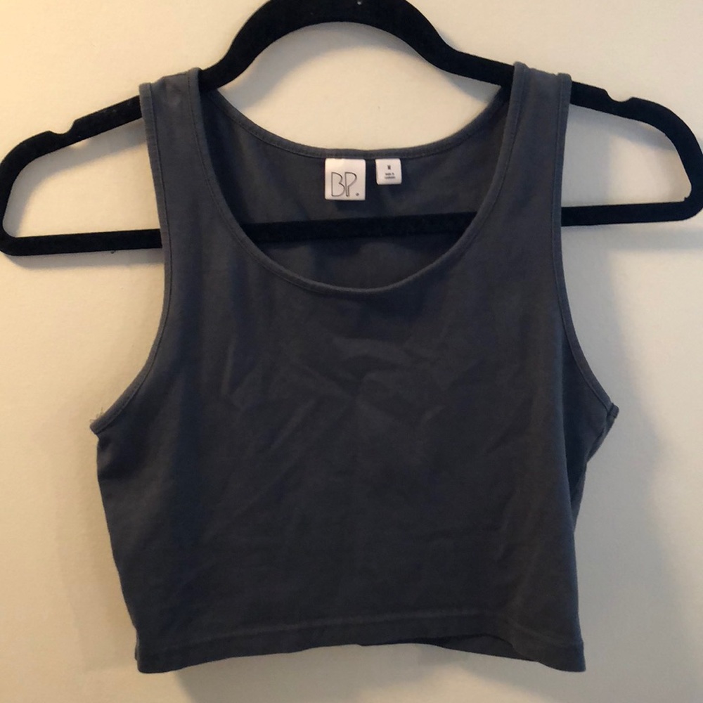 Gray cropped tank from BP